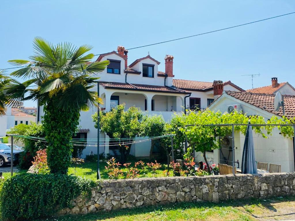 Apartmani Ana Borovac Funtana Εξωτερικό φωτογραφία