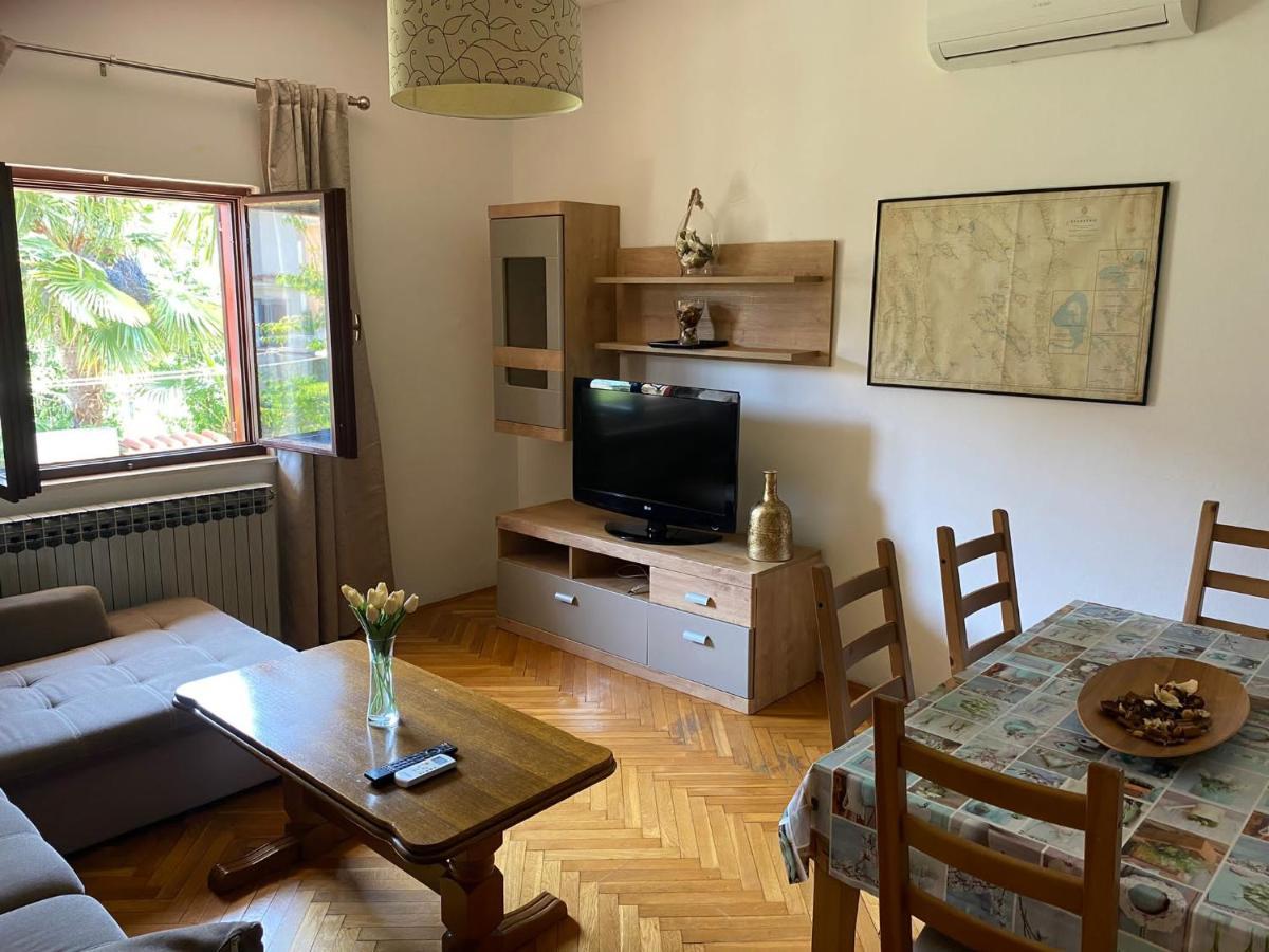 Apartmani Ana Borovac Funtana Εξωτερικό φωτογραφία